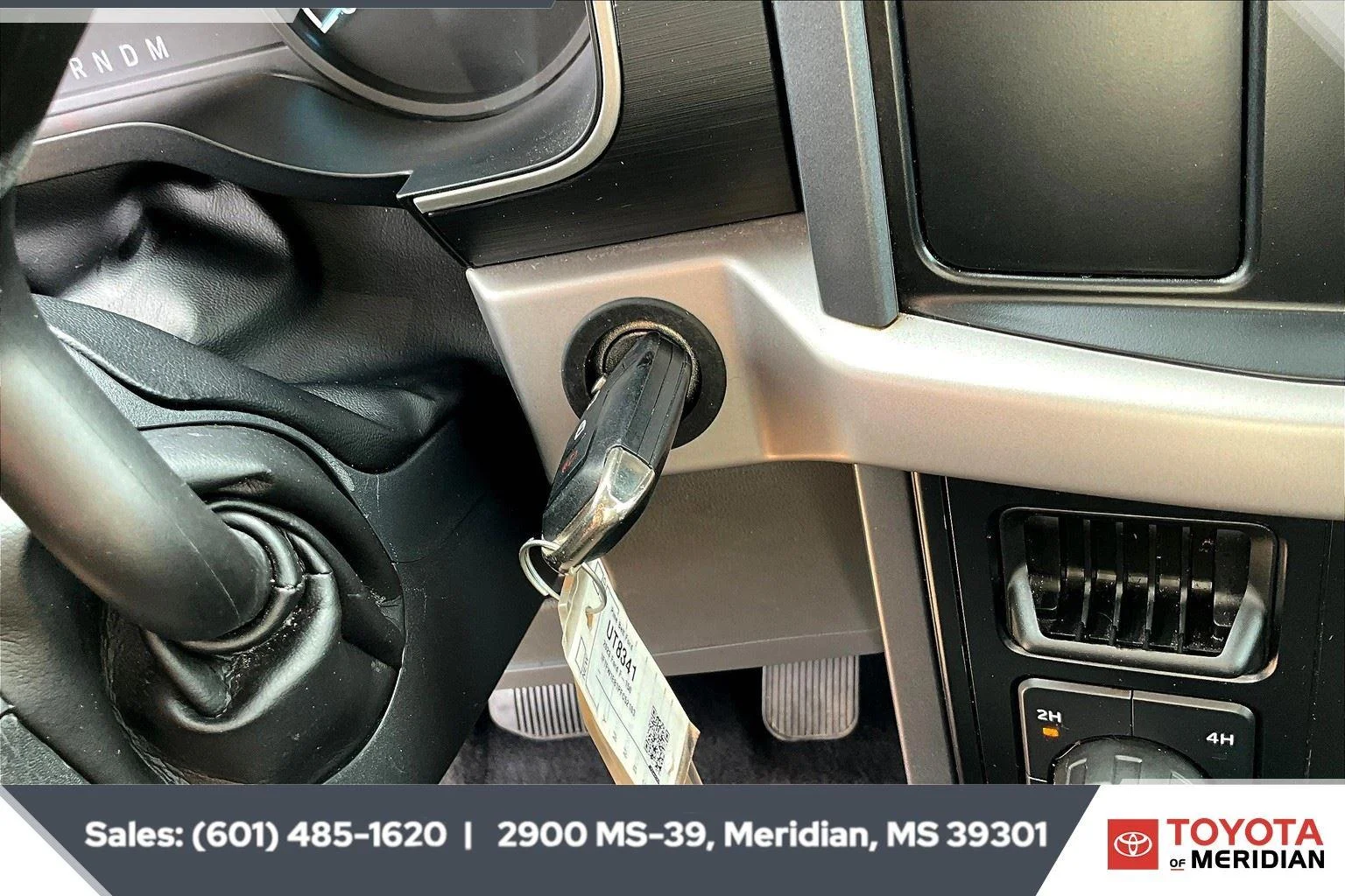 Used 2023 Iconic Silver Ford XLT image 9