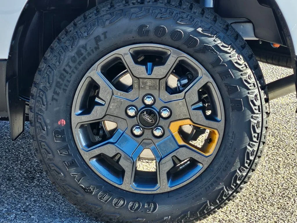 New 2026 White Ford Tremor image 15