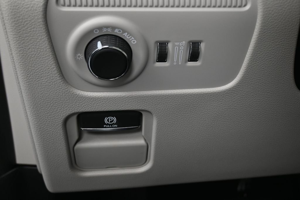 New 2026 High Gloss Black Exterior Paint Jeep Limited Reserve image 20