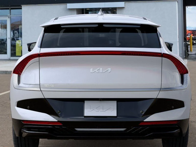 New 2026 White Kia Wind image 13