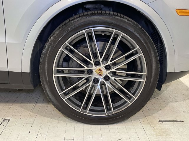 Used 2023 Silver Porsche S image 11