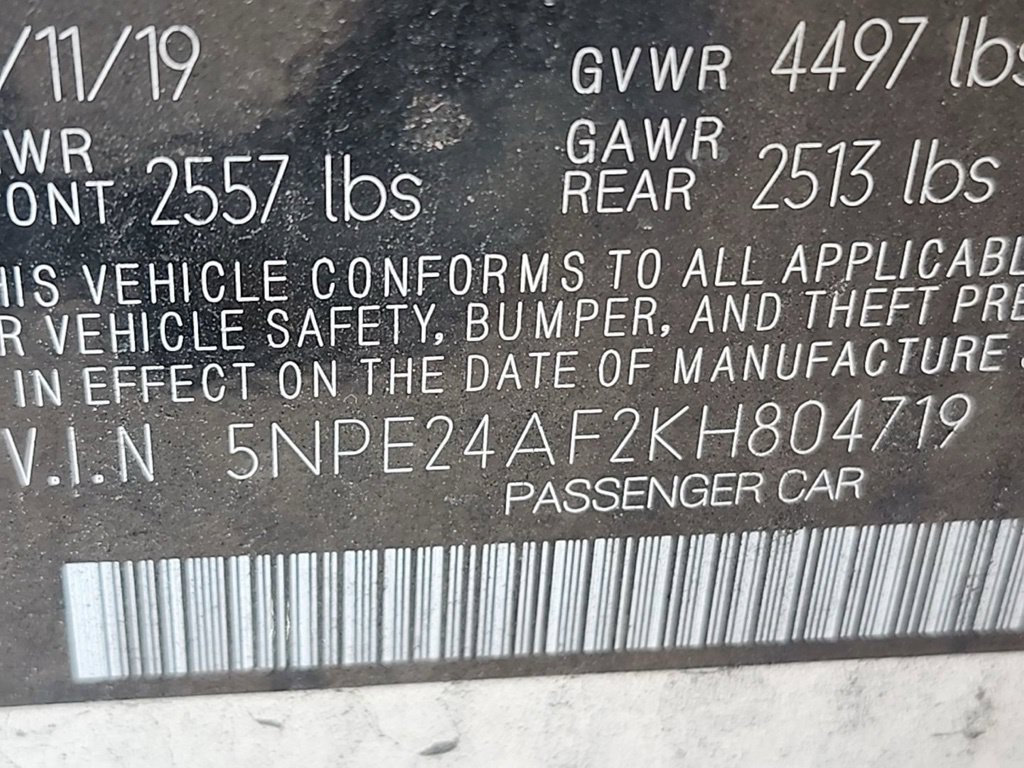 Used 2019 Silver Hyundai SE image 10