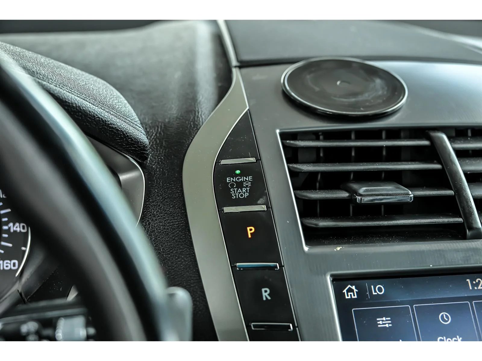 Used 2019 Black Lincoln  image 18
