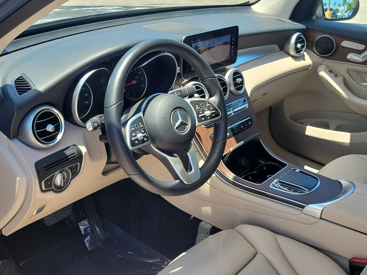 Certified Used 2022 Silver Mercedes-Benz GLC 300 image 22