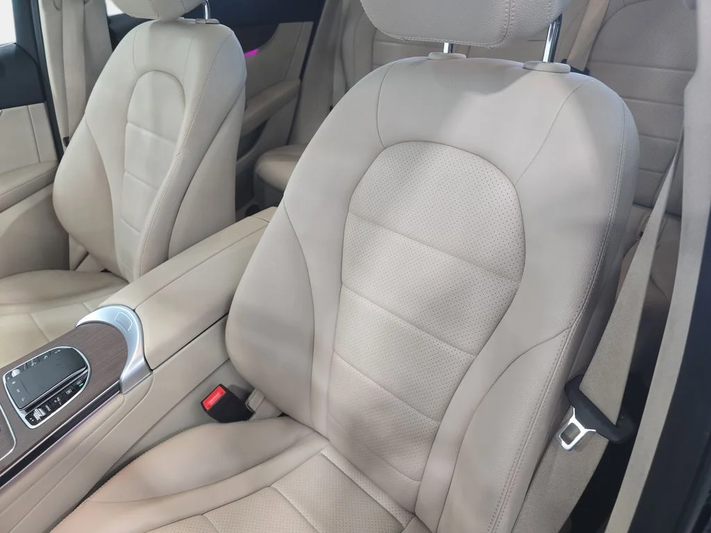 Used 2022 Lunar Blue Metallic Mercedes-Benz GLC 300 image 23