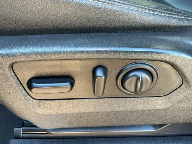 Used 2019 Smokey Quartz Metallic GMC SLT image 21