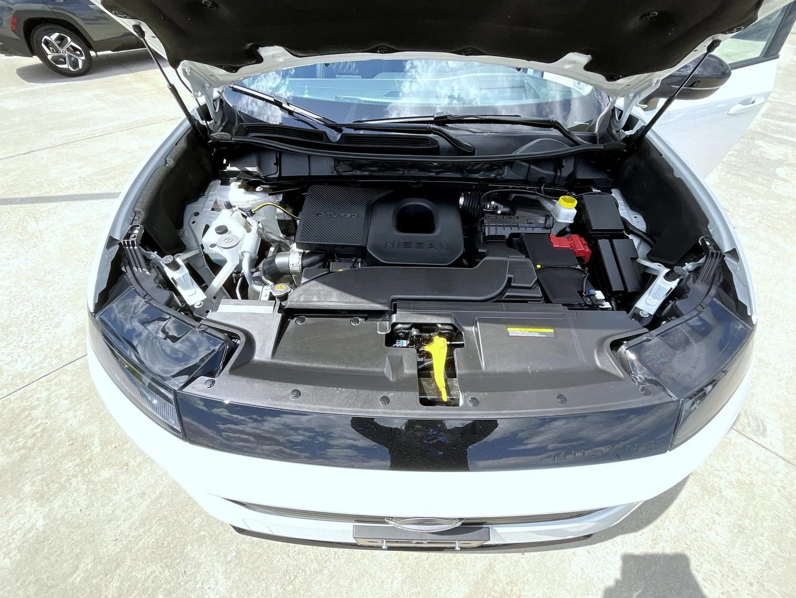 Certified Used 2025 White Nissan Platinum image 24