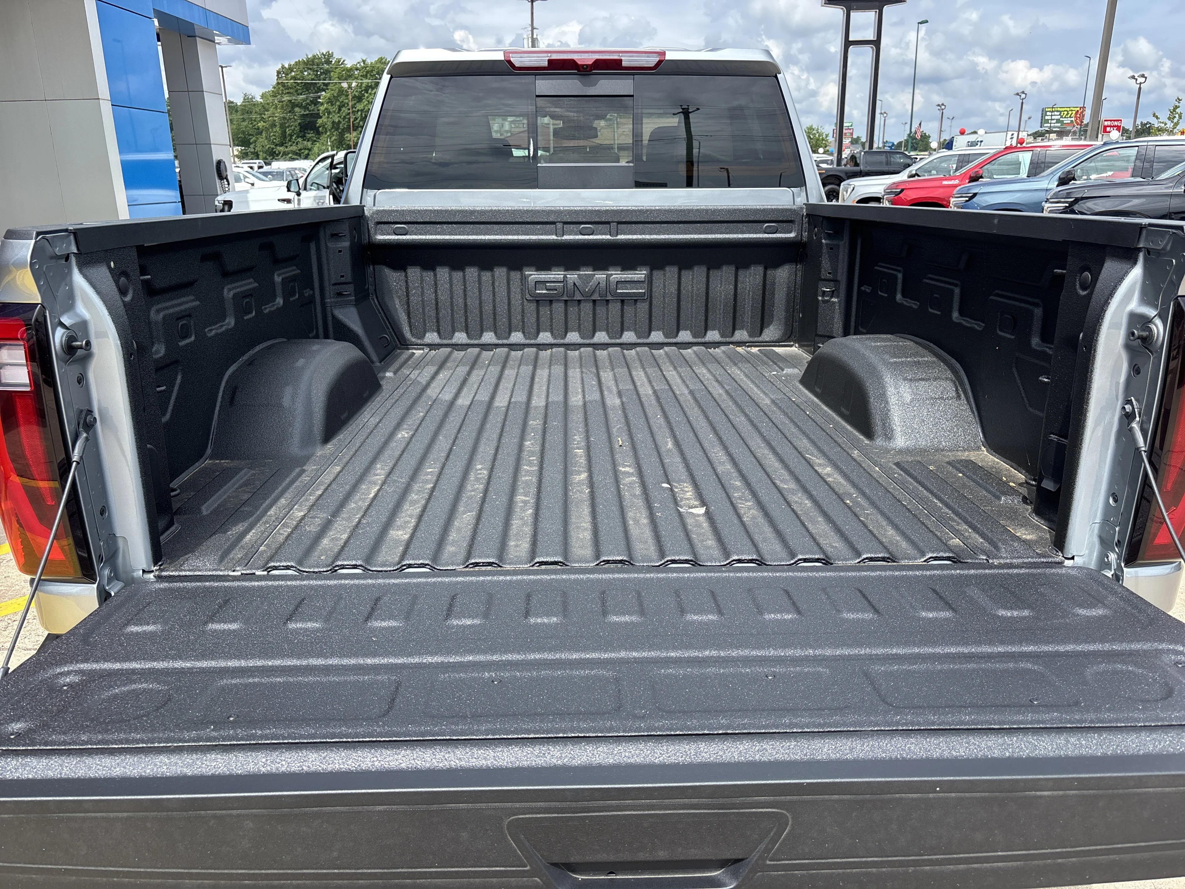 2026 GMC Sierra 2500HD SLT - Photo 6