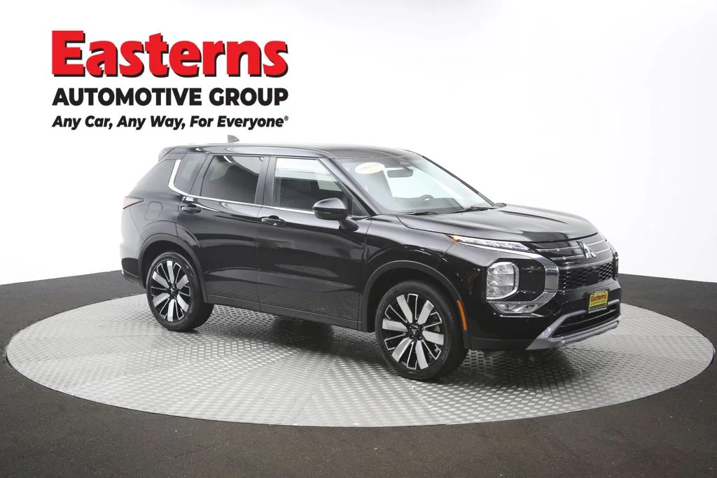 Used 2025 Black Mitsubishi SE image 49
