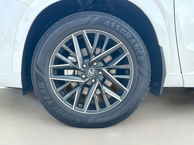 New 2026 Wind Chill Pearl Lexus PREMIUM AWD image 44