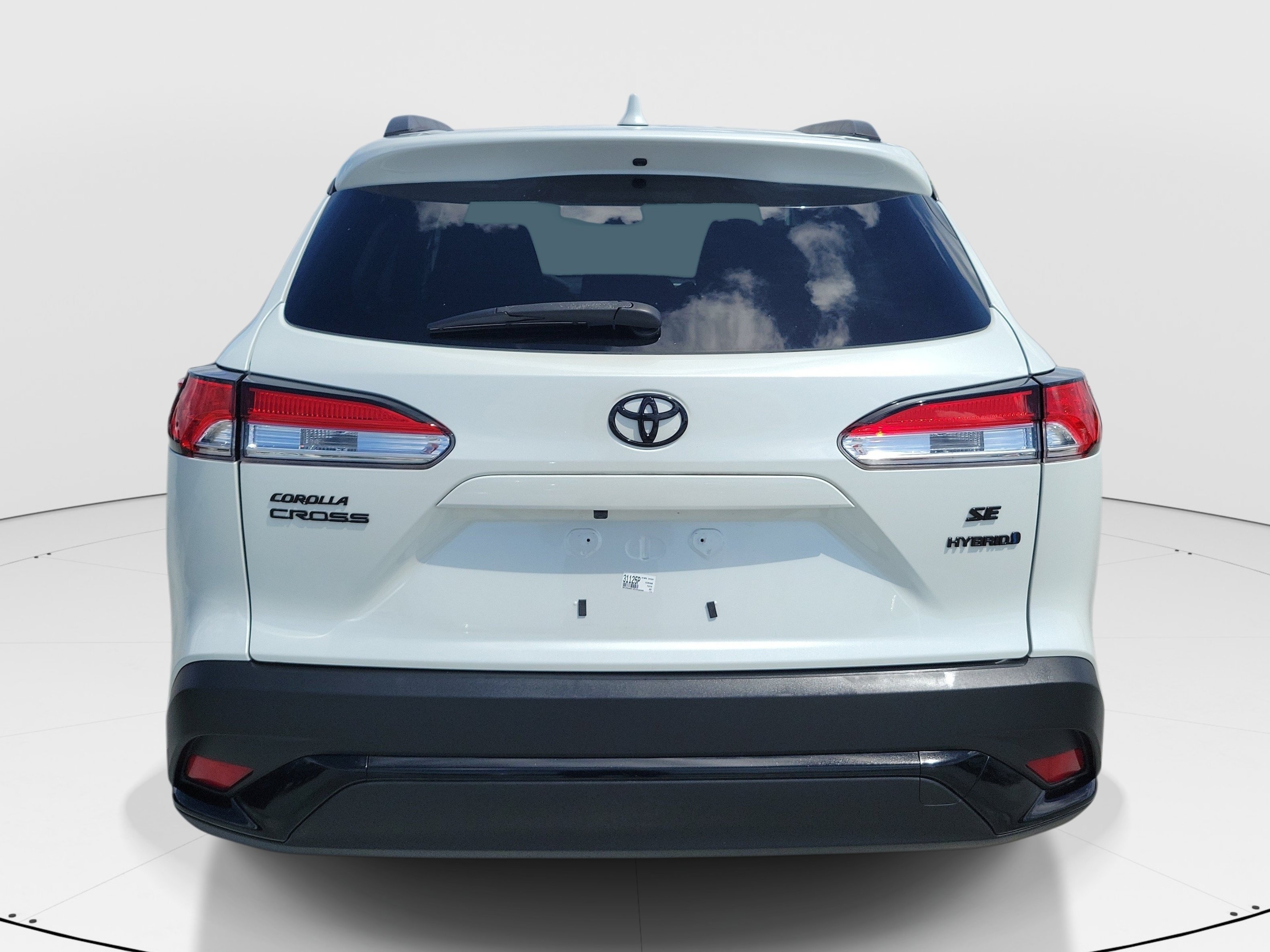 Used 2023 Pearl Toyota Hybrid SE image 5