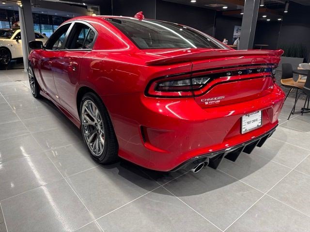 Used 2016 Redline Red Tricoat Pearl Dodge SRT Hellcat image 4