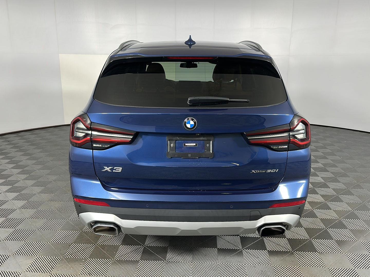 Used 2023 Phytonic Blue Metallic BMW xDrive30i image 25