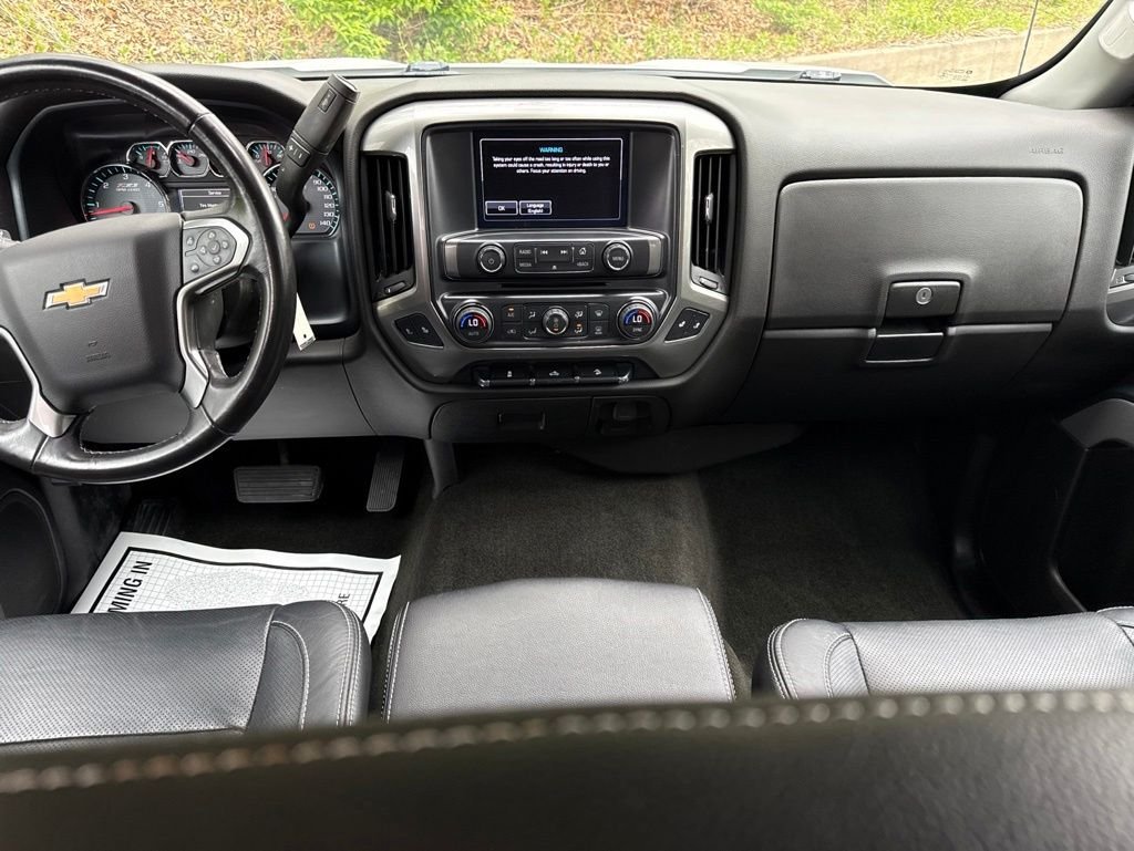 Used 2018 White Chevrolet LT image 18