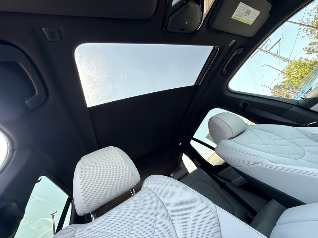 New 2026 Skyscraper Grey Metallic BMW xDrive50e image 15