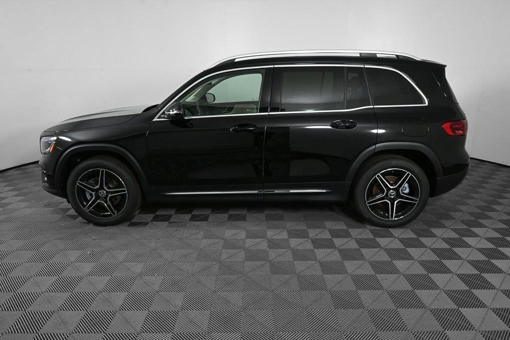 New 2026 Night Black Mercedes-Benz GLB 250 image 42