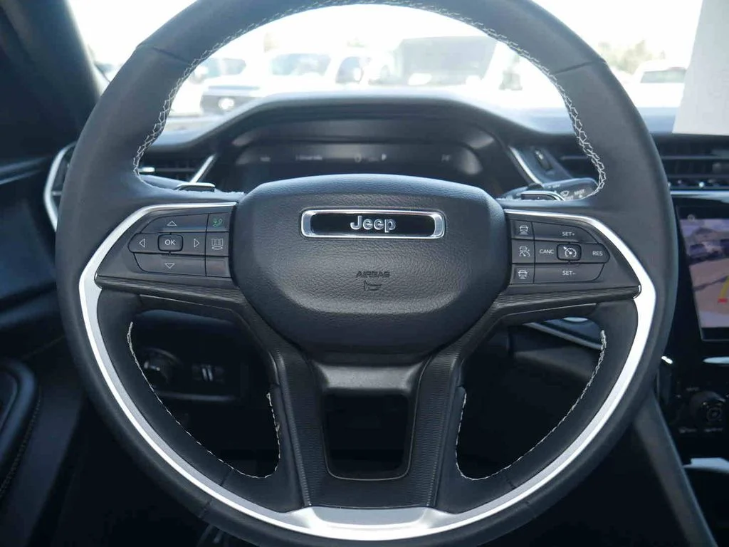 Certified Used 2025 Silver Jeep Altitude X image 34