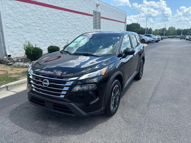 Used 2025 Black Nissan SV image 1