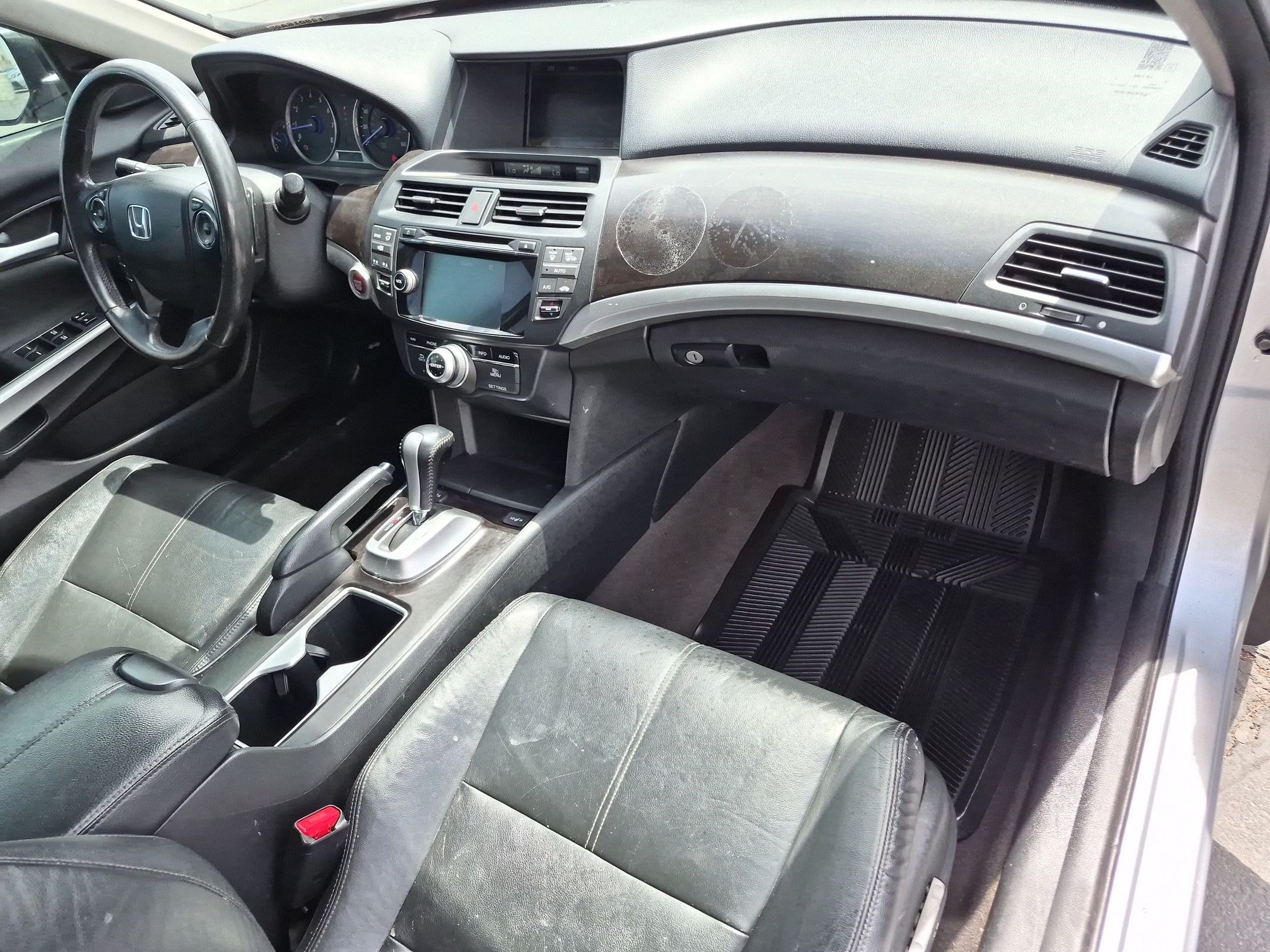 Used 2014 Silver Honda EX-L image 33