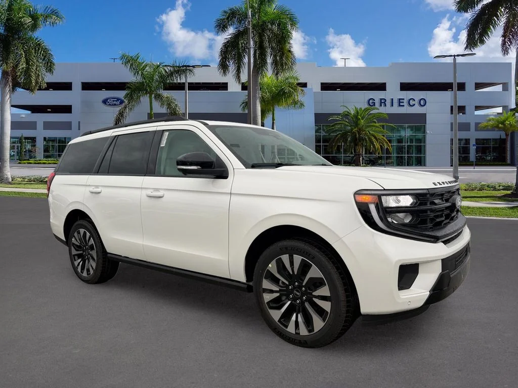 New 2027 Star White Metallic Tri-Coat Ford Platinum image 1