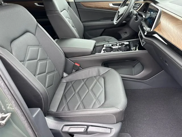 New 2026 Avocado Green Pearl Volkswagen 2.0T SE w/Technology image 18