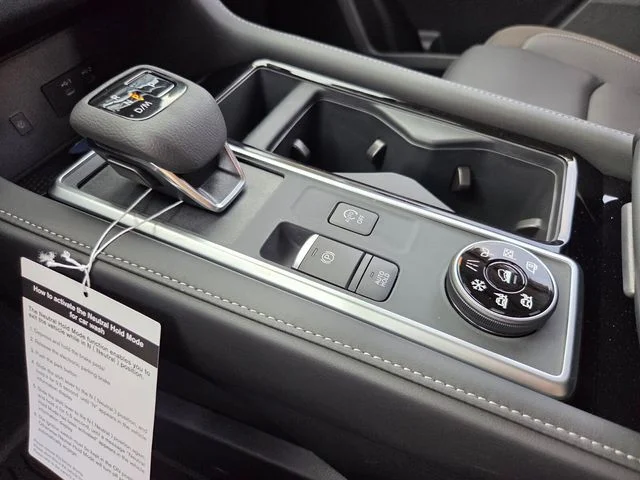 New 2026 Gray Nissan SL image 20