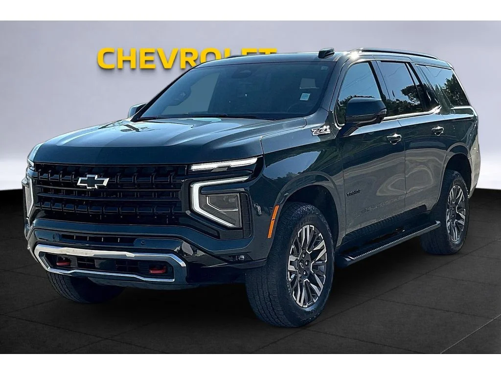 Used 2025 Cypress Gray Chevrolet Z71 image 9
