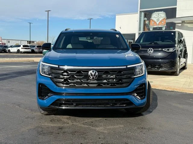 New 2026  Volkswagen 2.0T SEL R-Line Black image 2