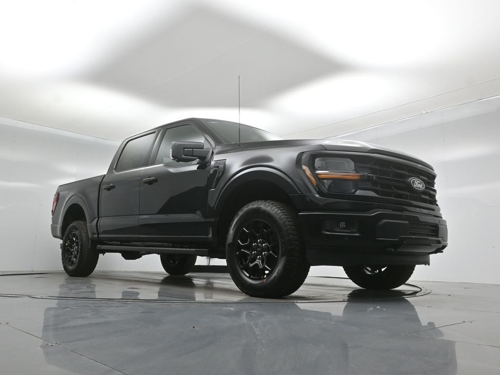 New 2026 Agate Black Metallic Ford XLT image 44