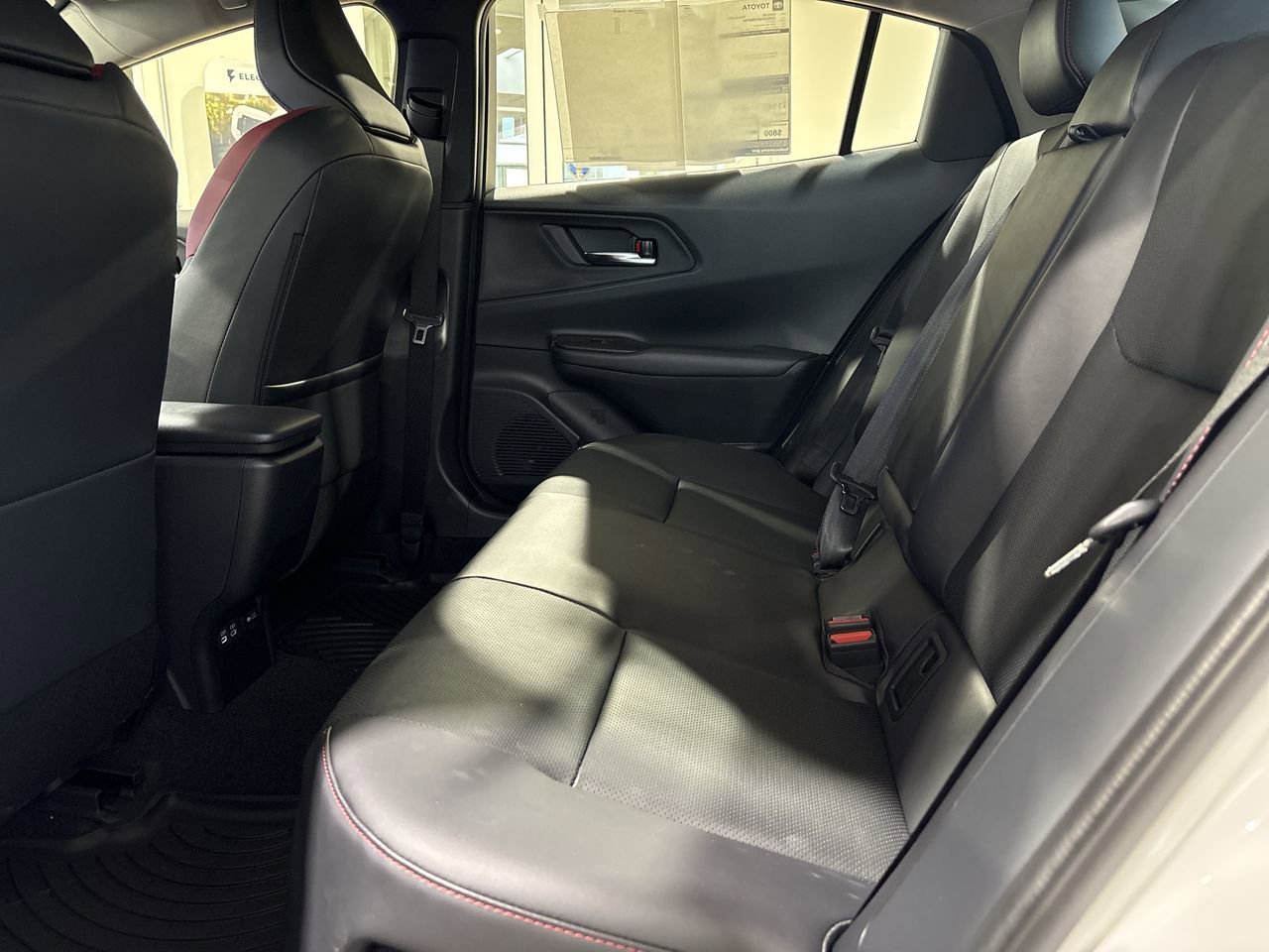 2026 Toyota Prius Plug-in Hybrid XSE - Photo 23