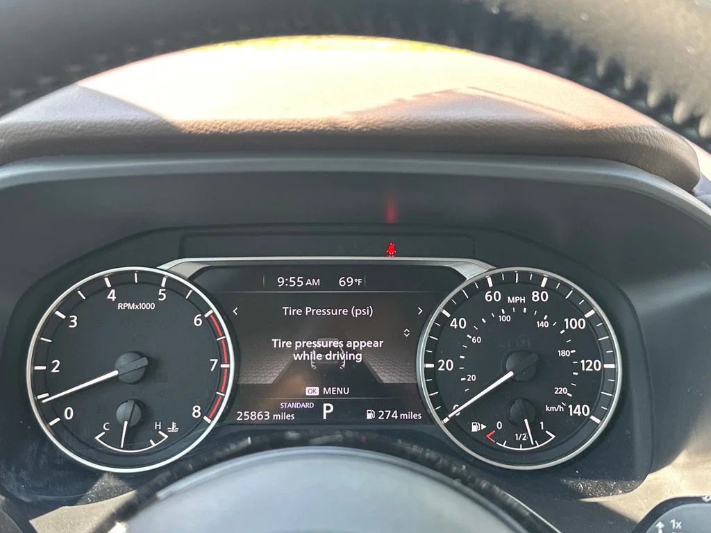 Used 2023 White Nissan SL image 35