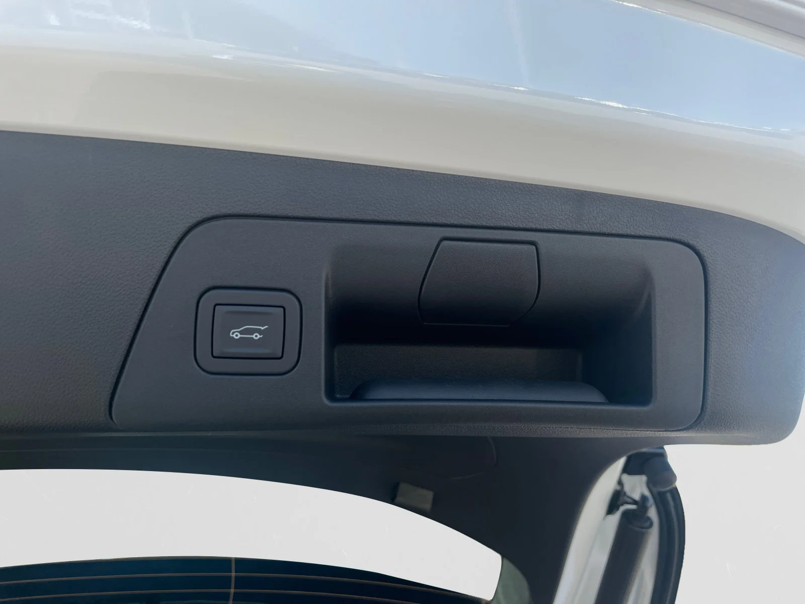 New 2026 Summit White Buick Preferred AWD image 11