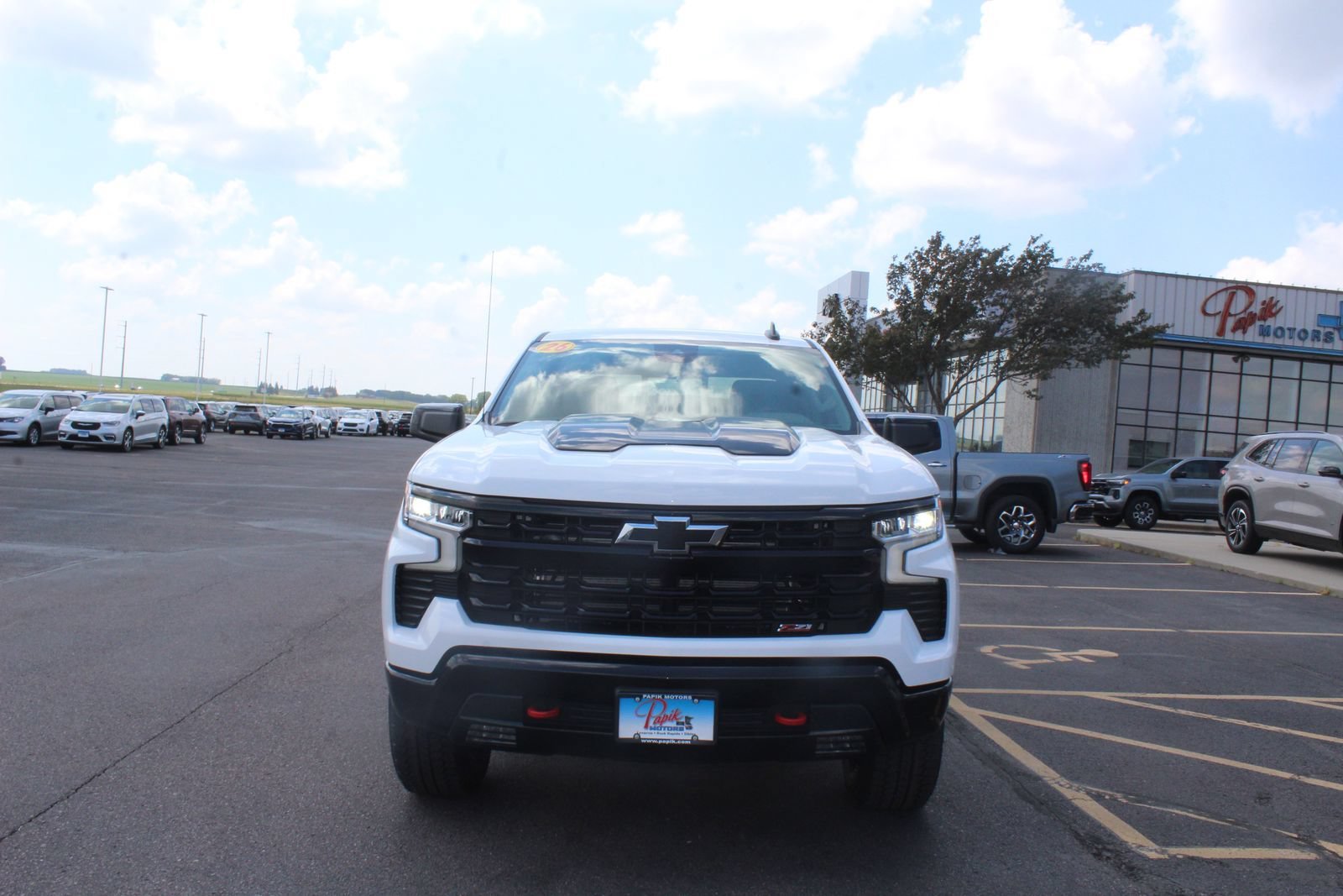 New 2026 Summit White Chevrolet LT Trail Boss image 6