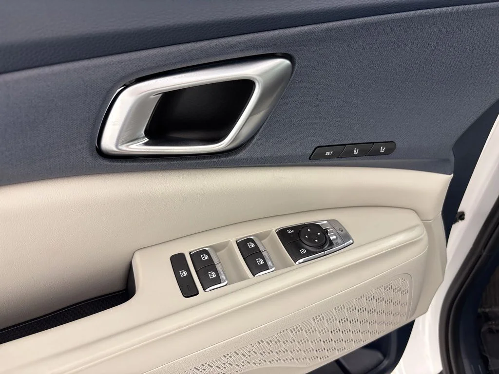 New 2026 Snow White Pearl Kia EX image 27