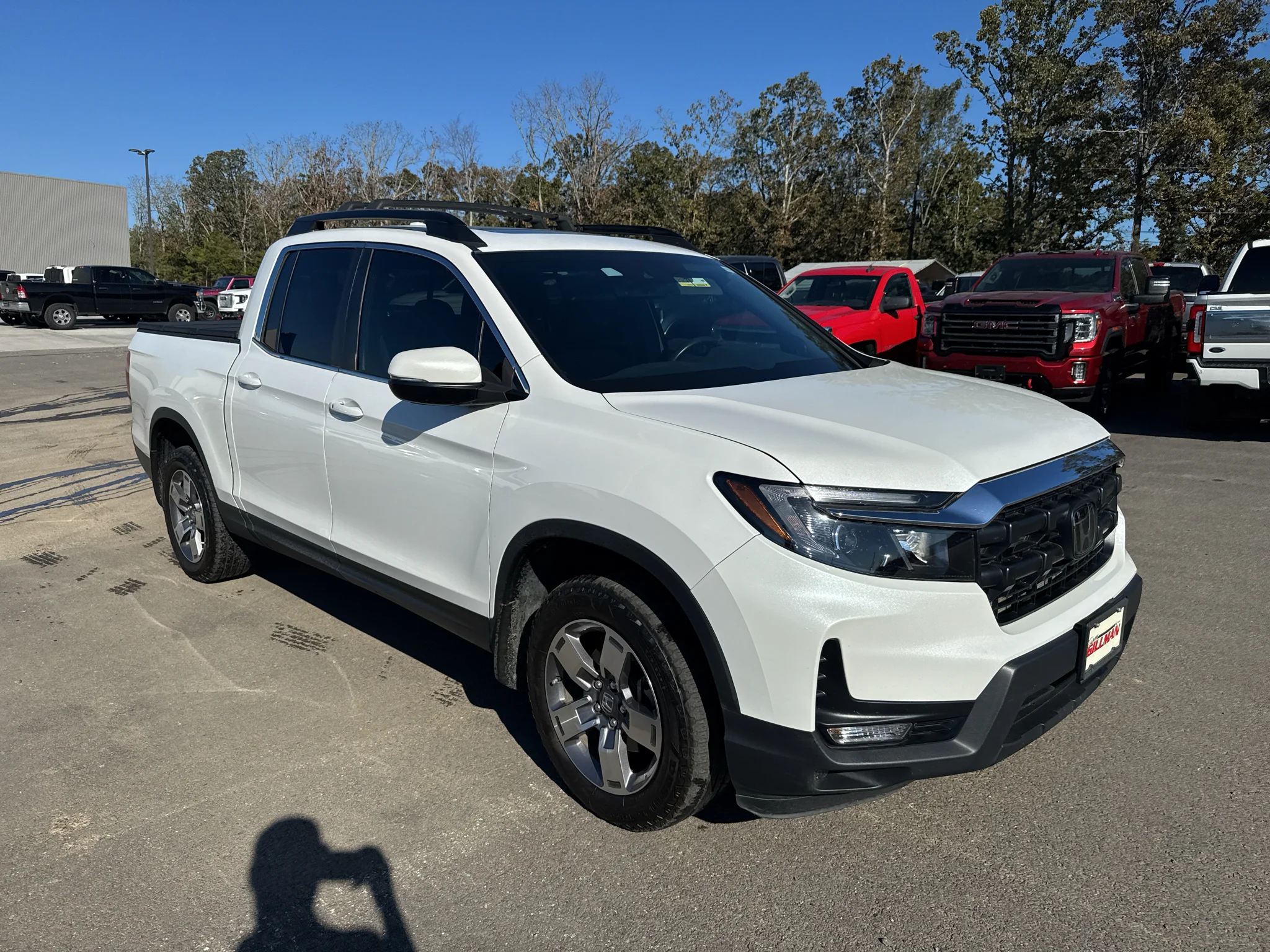 Used 2025 White Honda RTL image 3