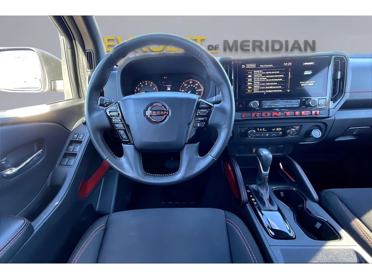 Used 2025  Nissan PRO-4X image 5