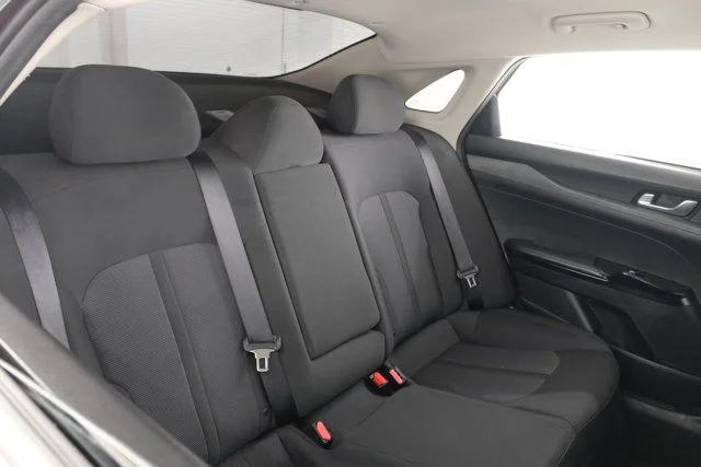 Used 2023 Red Kia LXS image 37