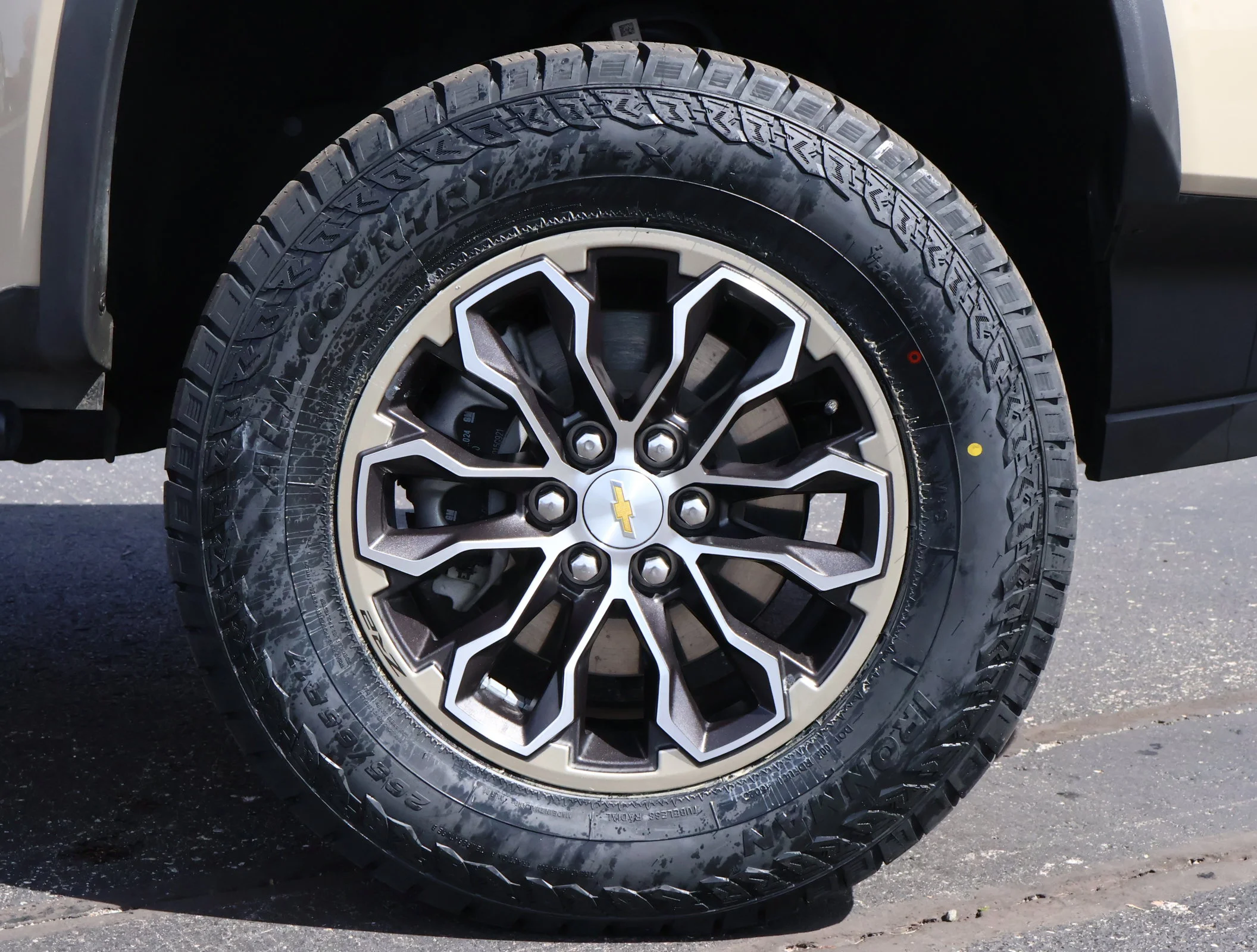 Used 2022 Sand Dune Metallic Chevrolet ZR2 image 22