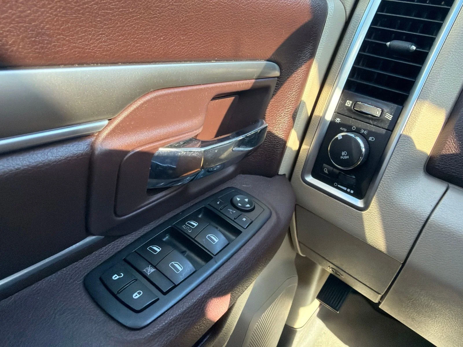 Used 2016 Black Forest Green Pearlcoat Ram Big Horn image 24