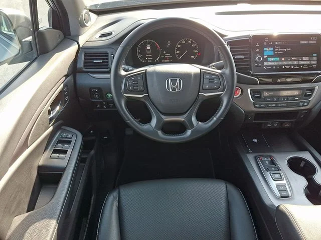 Used 2025 Gray Honda RTL image 11