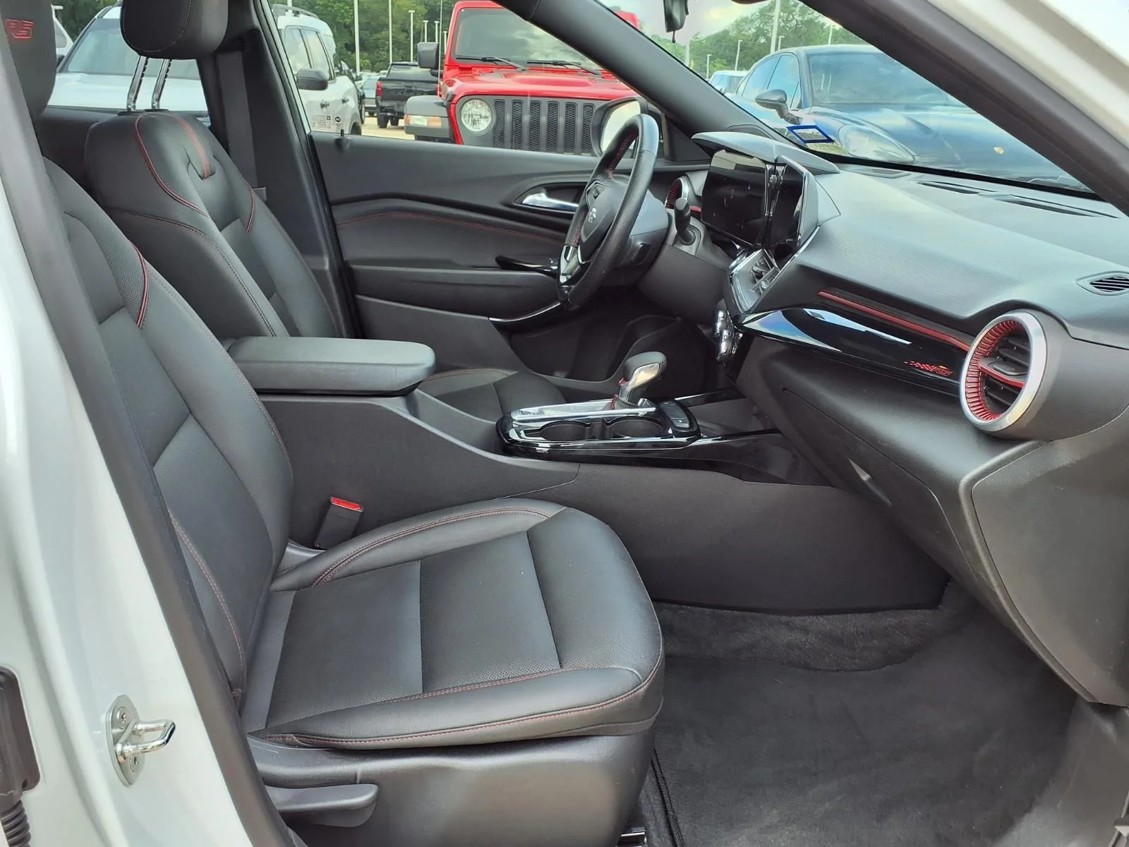 Used 2024 White Chevrolet 2RS image 20