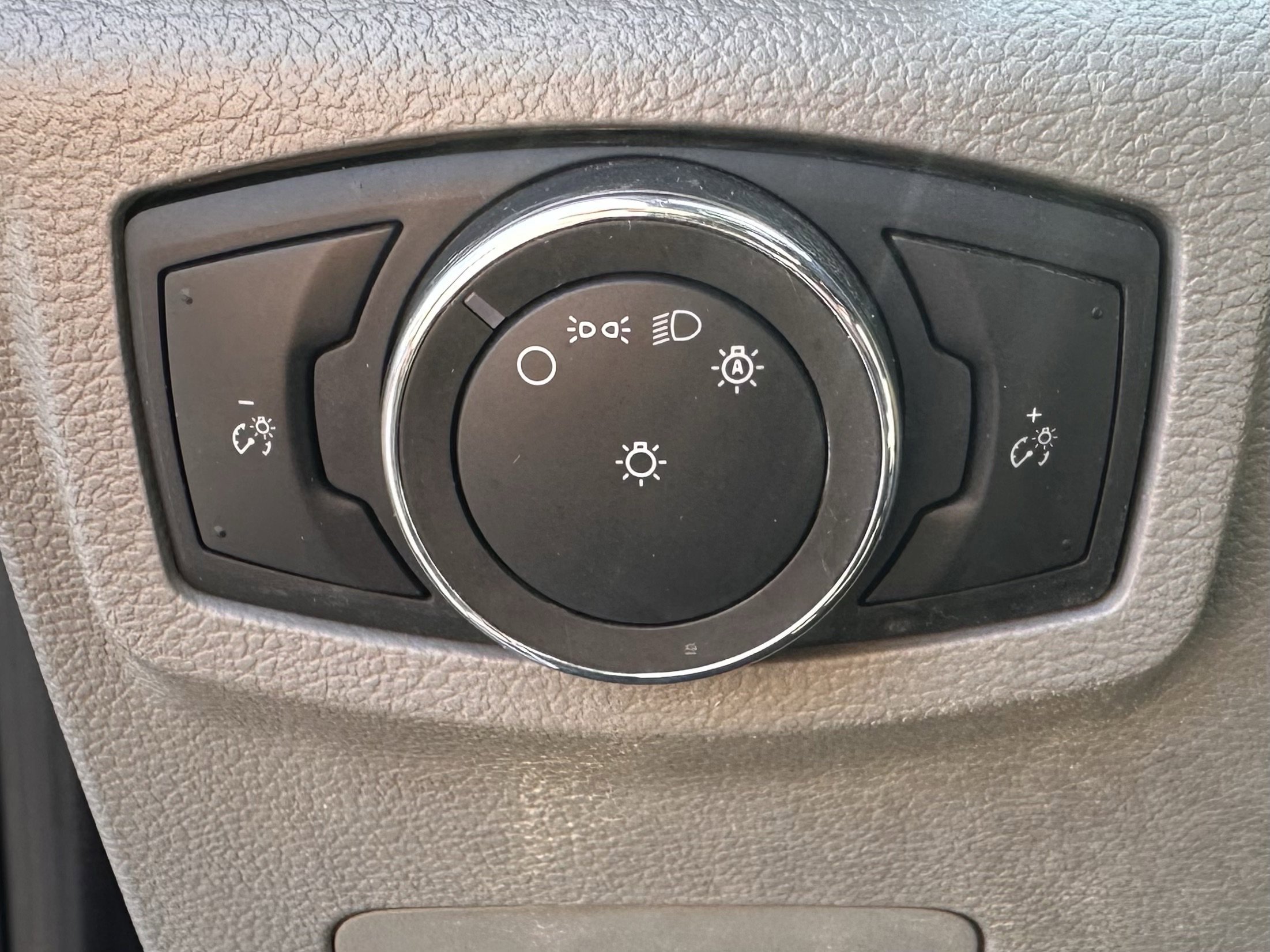 Used 2020 Oxford White Ford XL image 12