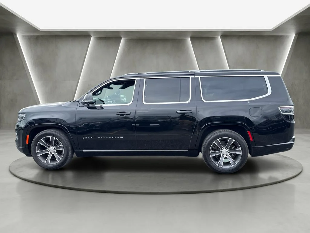 Used 2024 Black Jeep Base image 4
