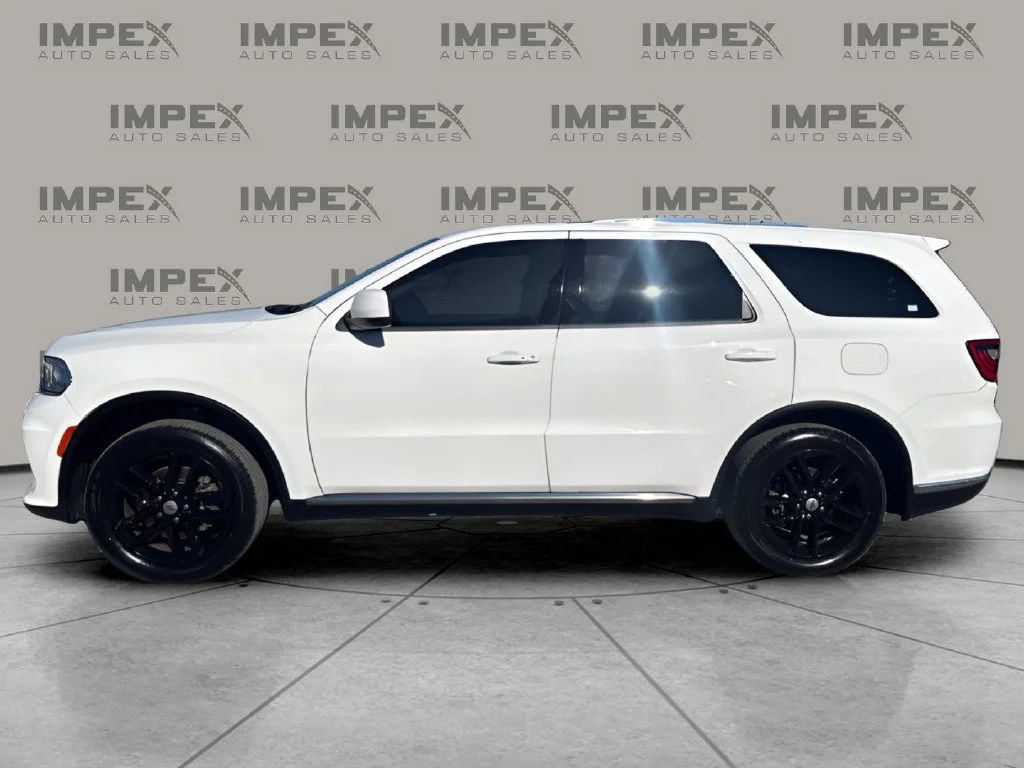 Used 2022 White Dodge SXT image 2
