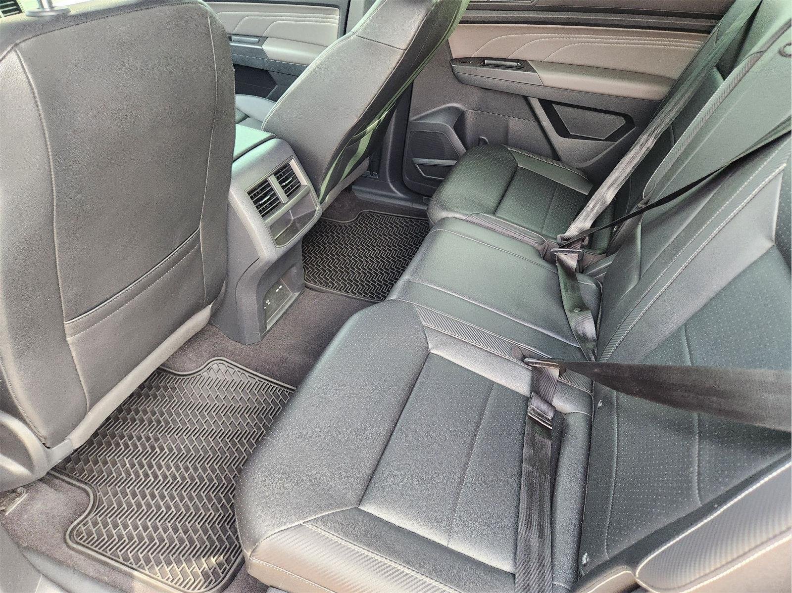 Used 2022 Platinum Gray Metallic Volkswagen 3.6L V6 SE w/Technology image 29