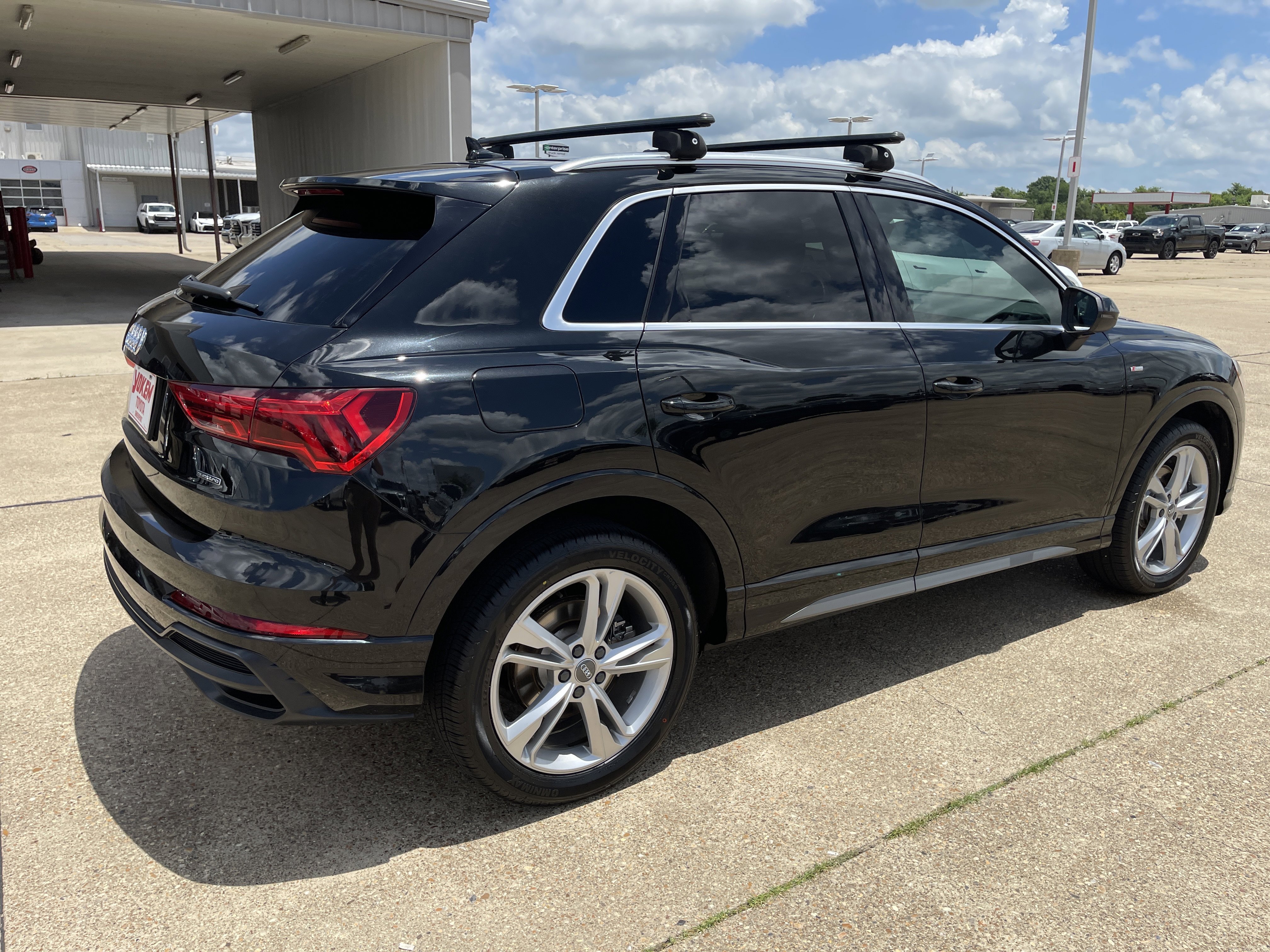 Used 2020 Mythos Black Metallic Audi S line Premium image 5