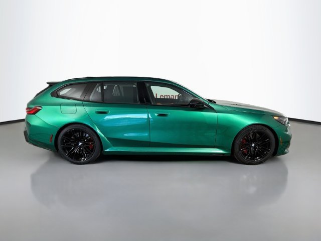New 2027 Green Metallic BMW Base image 8