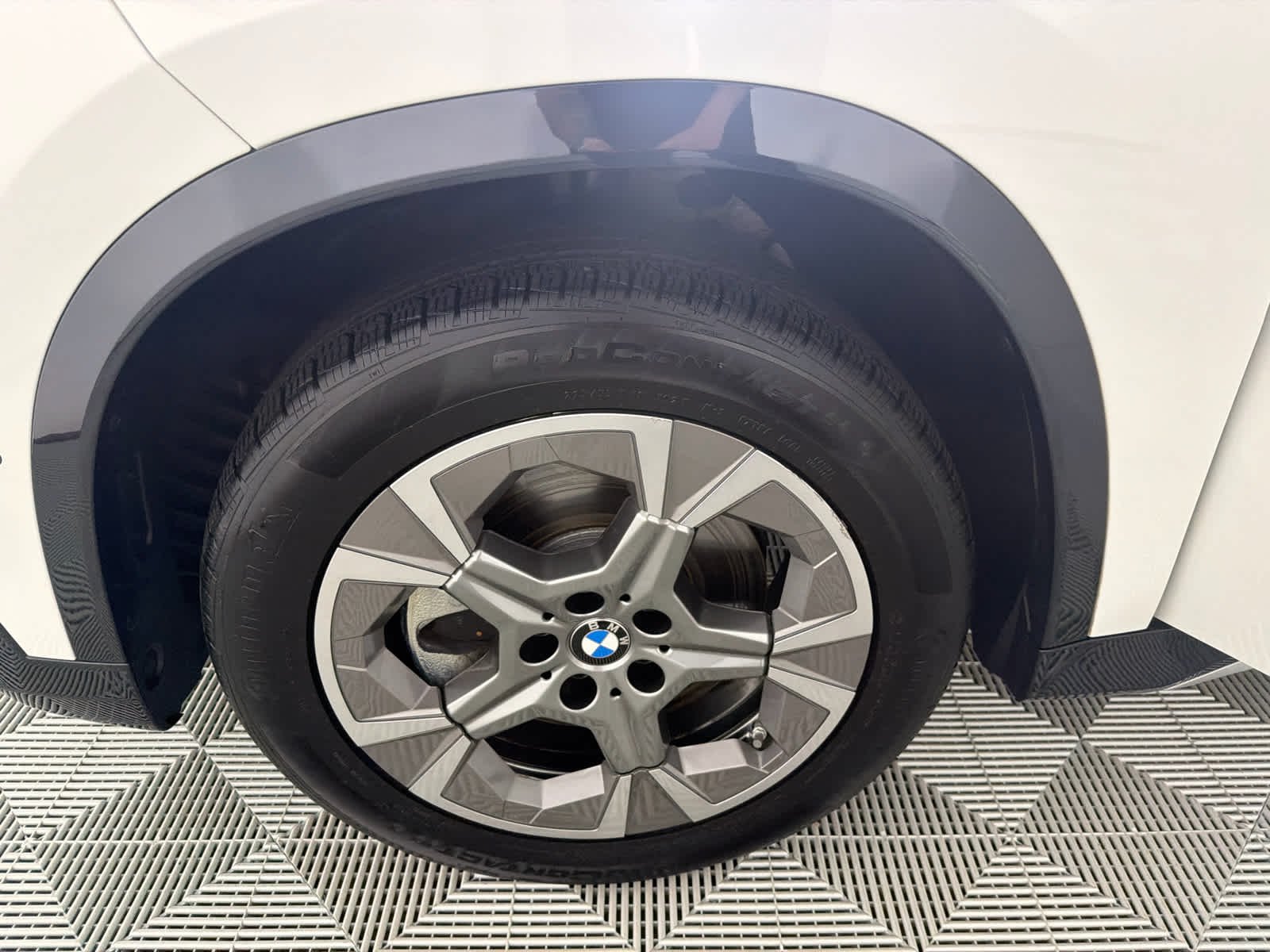 Used 2026 Alpine White BMW xDrive28i image 12