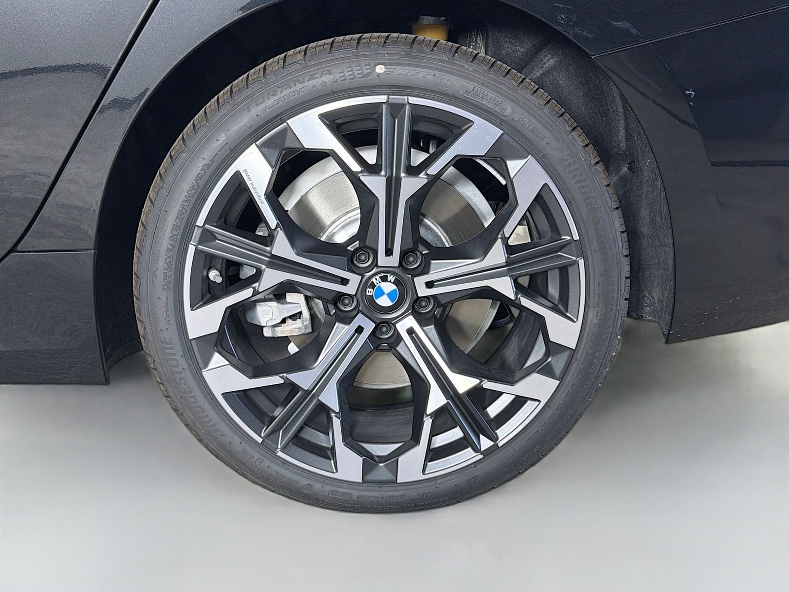 New 2026 Black Sapphire Metallic BMW 330i image 32