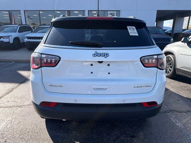 Used 2024 White Jeep Limited image 4